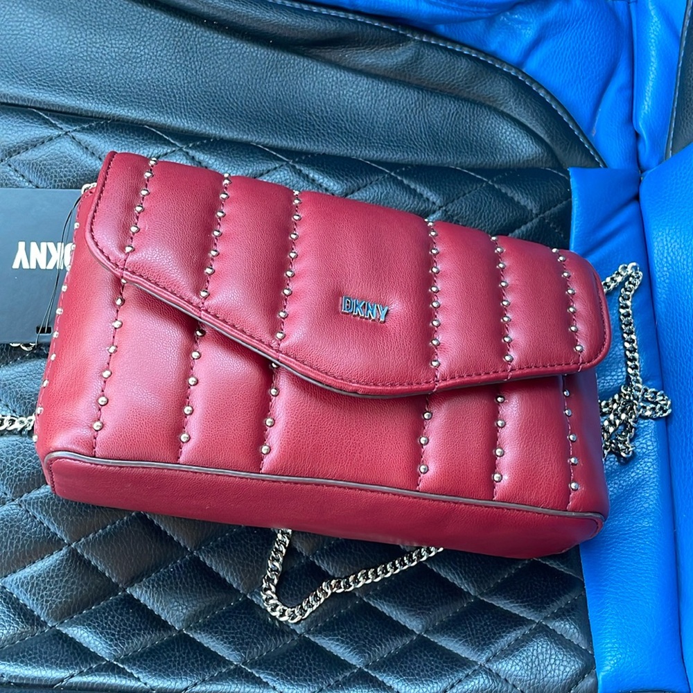 Dkny crossbody purse. Ntw